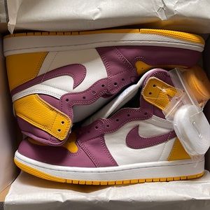 Brotherhood Women’s Dunk High. NEVER WORN